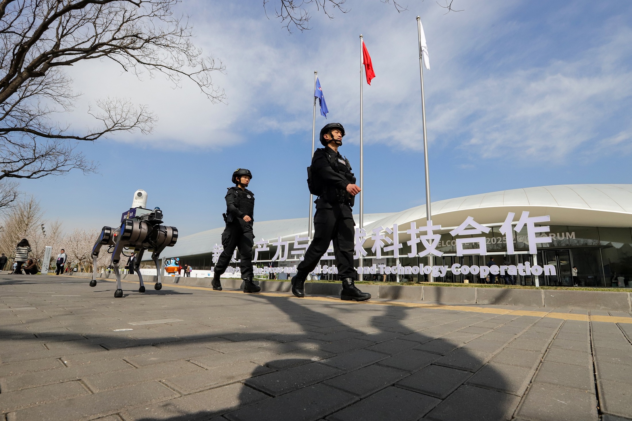 為科技盛會(huì)注入“安全感”！“全域守護(hù)矩陣”護(hù)航中關(guān)村論壇