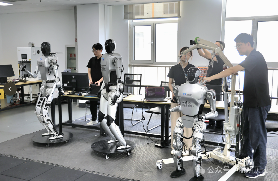 省委書記現(xiàn)場調(diào)研！濟(jì)南人工智能呈蓬勃發(fā)展之勢